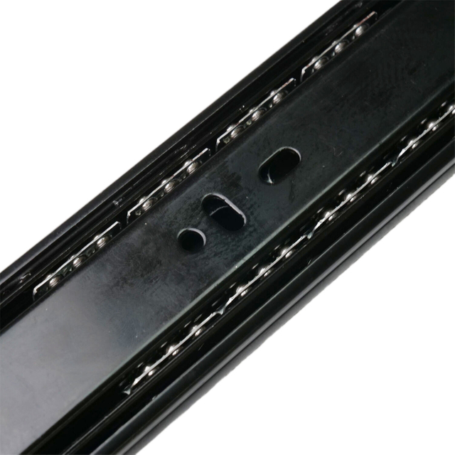 Vzdržljiva krogla iz ogljikovega jekla G200 3/16 za gladke drsne tirnice